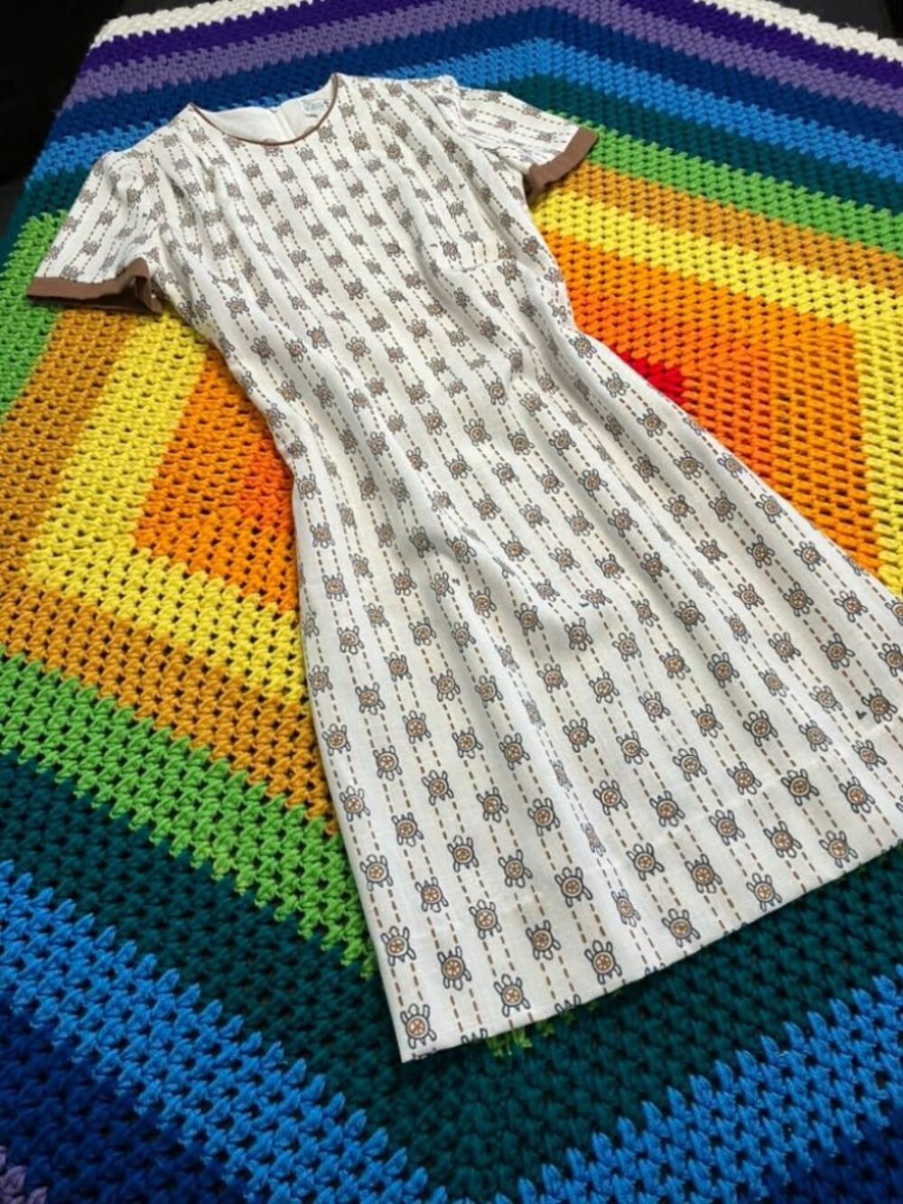 70's Vintage The Vested Gentress White Brown Turtle Novelty Print Mod Mini Dress